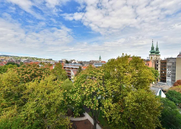 Buda Apartman House 8